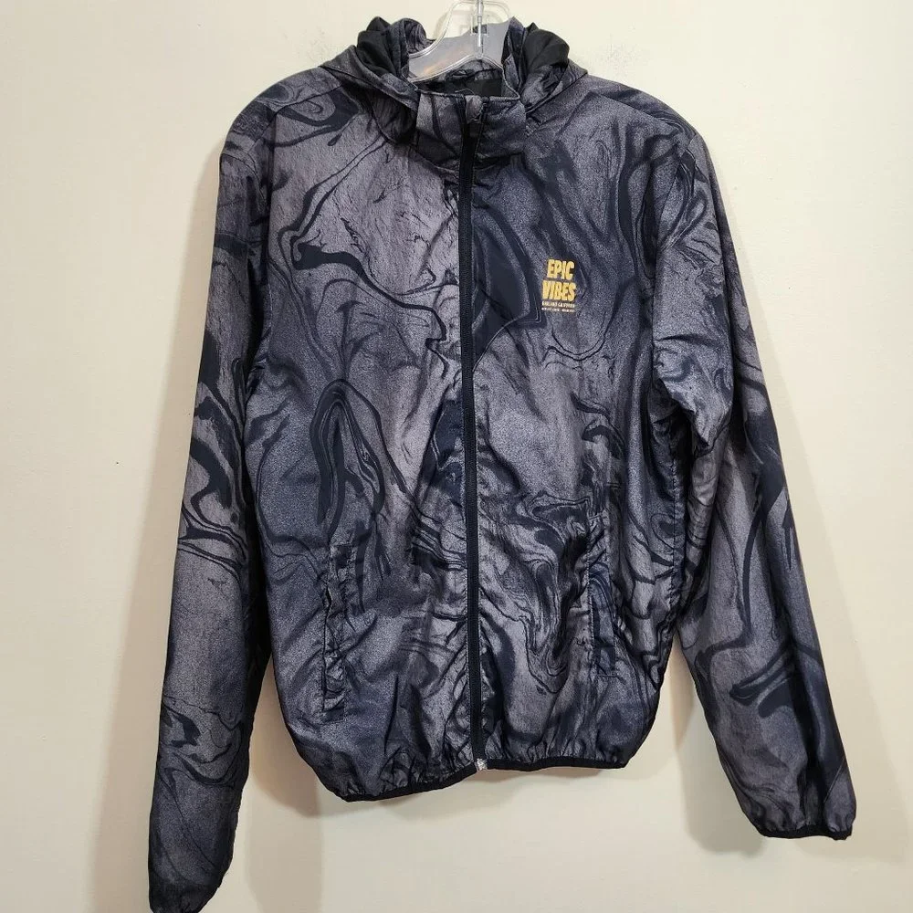 H & M marble tie dyed Epic Vibes windbreaker jacket w/ detatchable hood boys 20